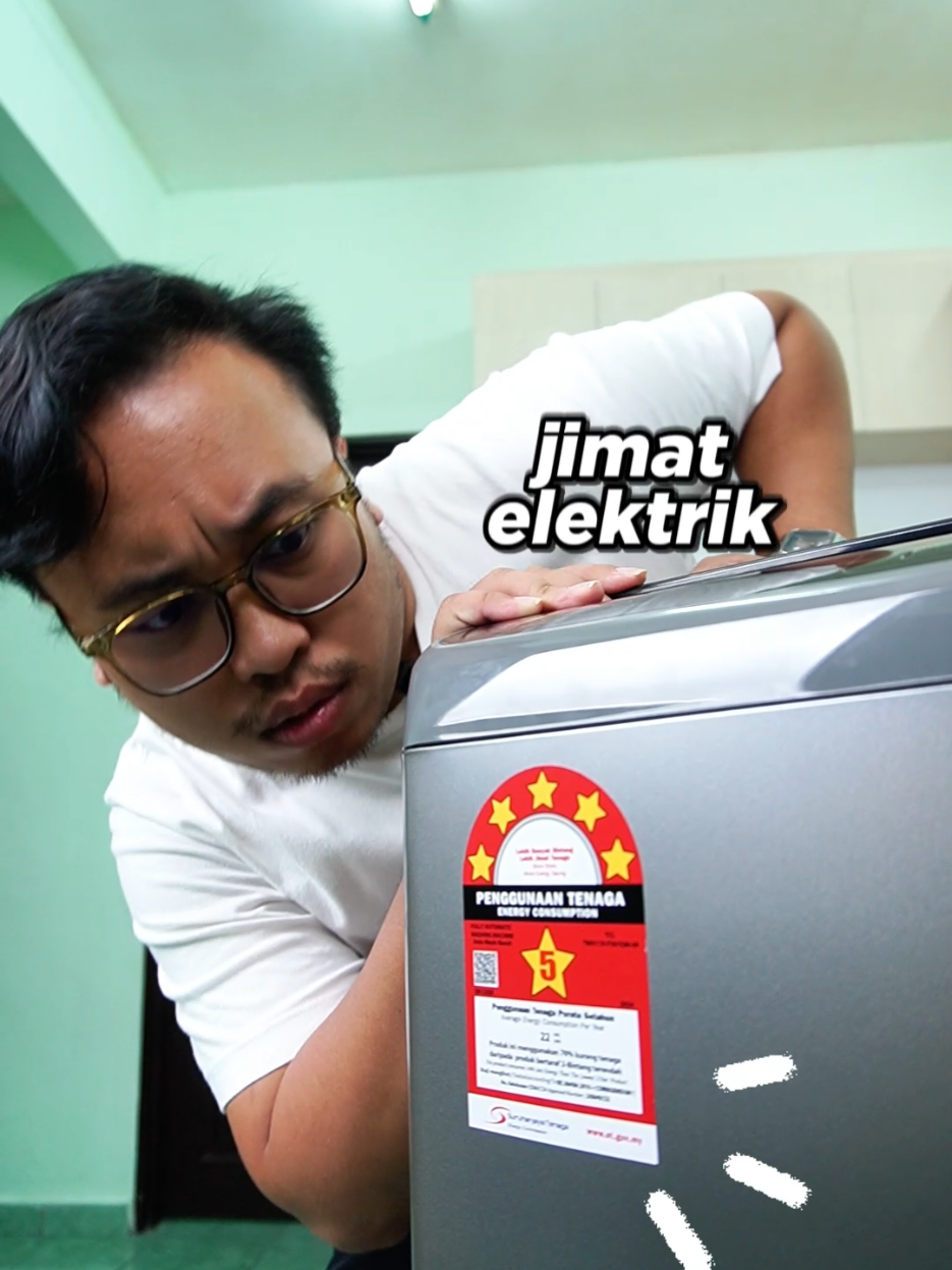Washing machine ini 5 star energy saving, menggunakan tempered glass dan soft closed lid, ada hijab mode lagi tau. #tclmalaysia  #tclmy #HomeWithTCL #washingmachine #topload #washer