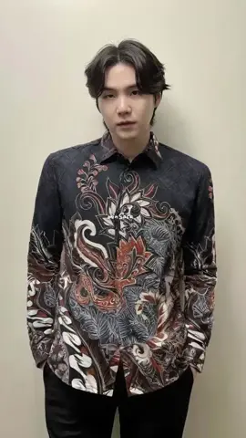 bangtan batik versi lain.. #bts #bts_official_bighit #army #btsarmy #berandatiktok #fyppppppppppppppppppppppp #fypシ゚viral #4upage 