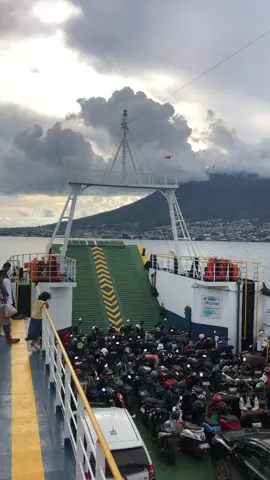 #fypシ #sofifi_ternate⛴️ #sadvibes #sore 