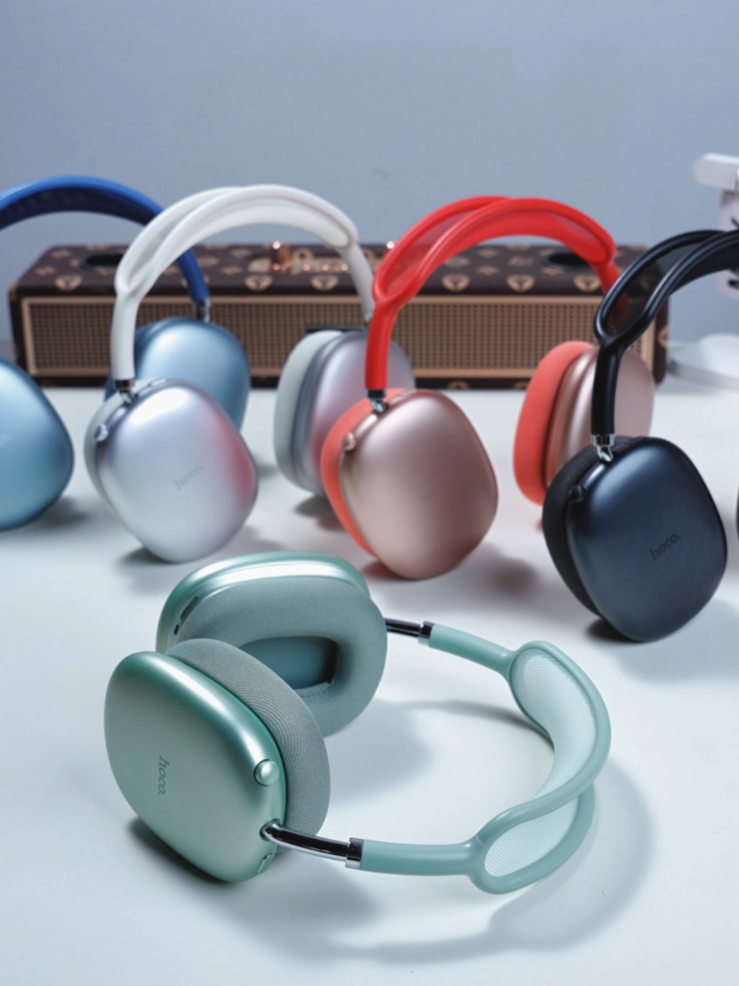 Hoco W55 Headphones🥰: Vibrant Colors, Deep Bass Sound!#hoco #headset #hocow55 #wirelessheadphones #wirelessearbuds #hocoheadphone  ✅Low-power chip, large-capacity battery cell, 90 hours of ultra-long battery life; ✅40mm dynamic driver unit, elastic low frequencies, clear and full sound layers; ✅Ergonomic design + automatic fit adjustment, comfortable to wear without pinching the ears.