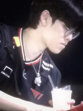 Tuy 2 mà 1, tuy 1 mà 2 =))) | id : ? #oner #moonhyeonjoon #t1 #t1oner #t1win #xh #fyb 