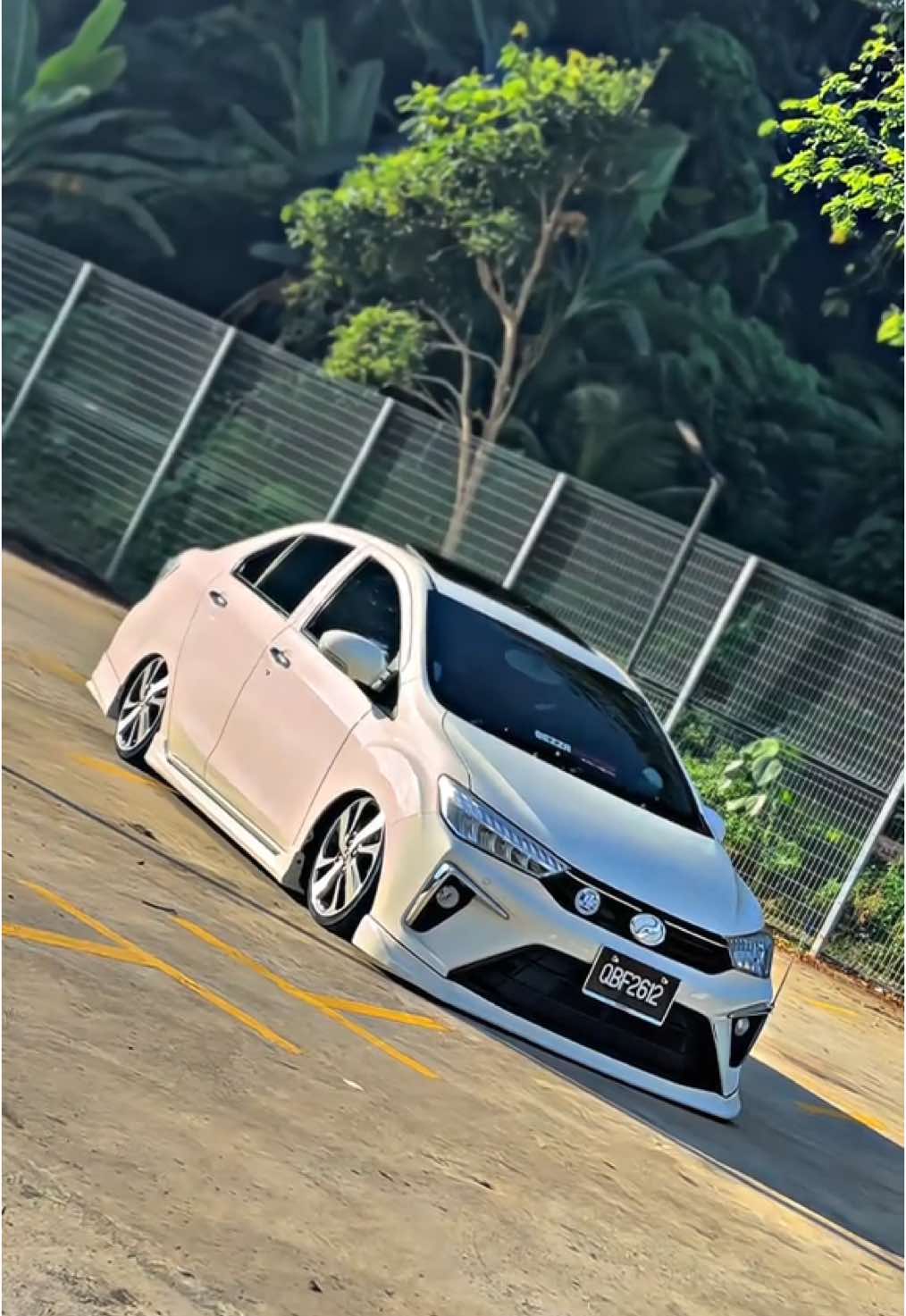 steady bah🙏🏽🤣 #bezzaculture #bezzagallery #bezzagang #borneostyle⚡ #fyp #fypage #fypdong #foryou #CapCut #foryoupage #fyppppppppppppppppppppppp #bezzamodified #xyzabc #airdownsuspension @BC_Est21⚜️ 