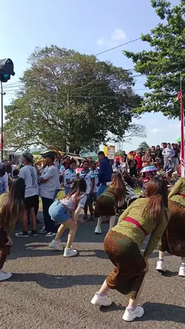 uhuyy😍, keluh kesahmu ndelok karnaval nk kelet cah?  @shaaaphesex2 @nadila_shella  #keletjepara #soundhoregjawatimur #soundhoreg #horegjawatimur #fyp #foryoupage 