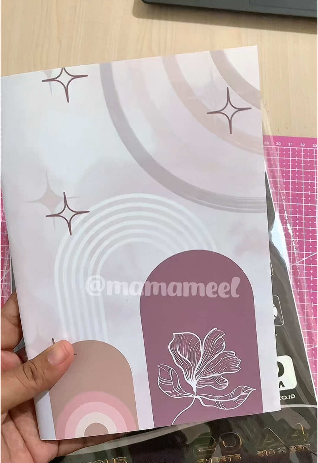 Cutting mat pink link bio No. 20 Photo paper No.19 #sun #canva #buku #bukutulis #DIY #sunindonesia #cuttingmat #alaspotongkertas #sunindonesia 