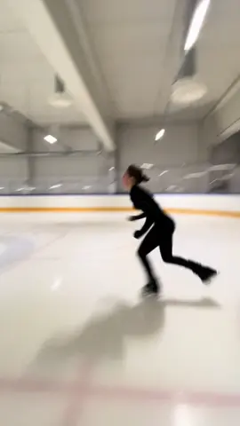 Second last day❤️‍🩹 #skating #figureskating #trend #fyp #zyxbca #winnertakesitall 