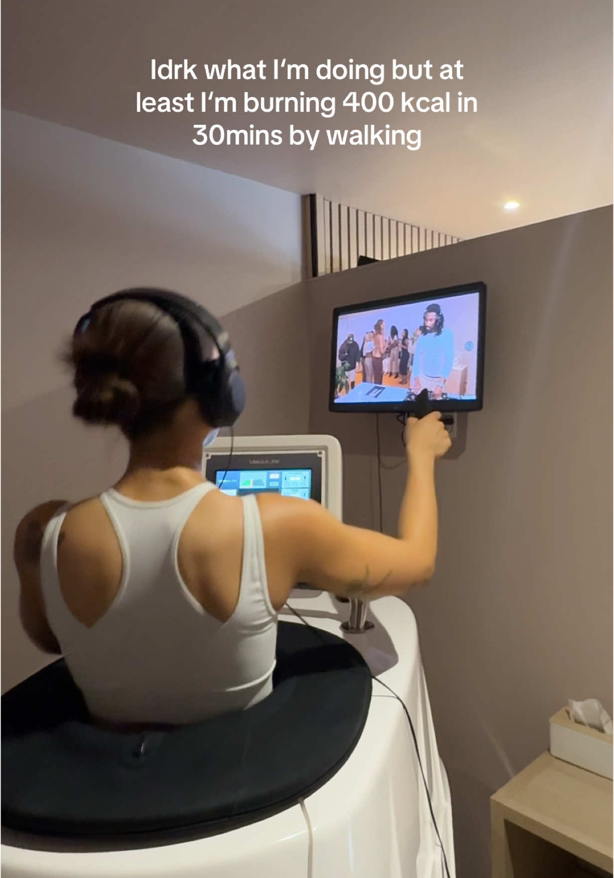 Tried this thing called Vacu Running and felt snatched right after😭✨ @pointsoleil.france #vacuurunning #vacurunning #vacurunning #pointsoleil 