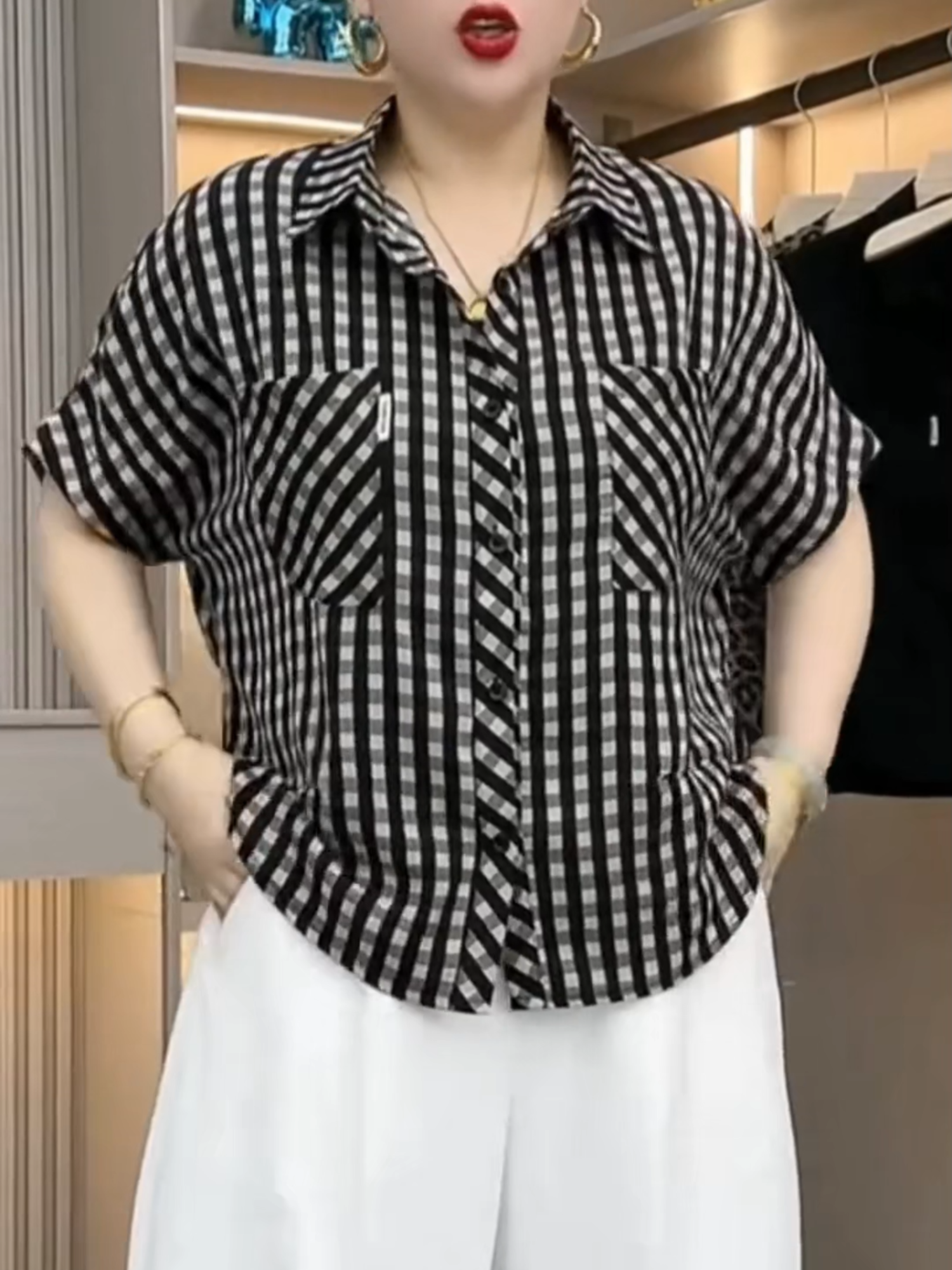 Áo sơ mi kẻ thiết kế mới lên from xinh xắn nhẹ nhàng sang trọng mẫu áo mà tủ đồ chị em nên có VP494
