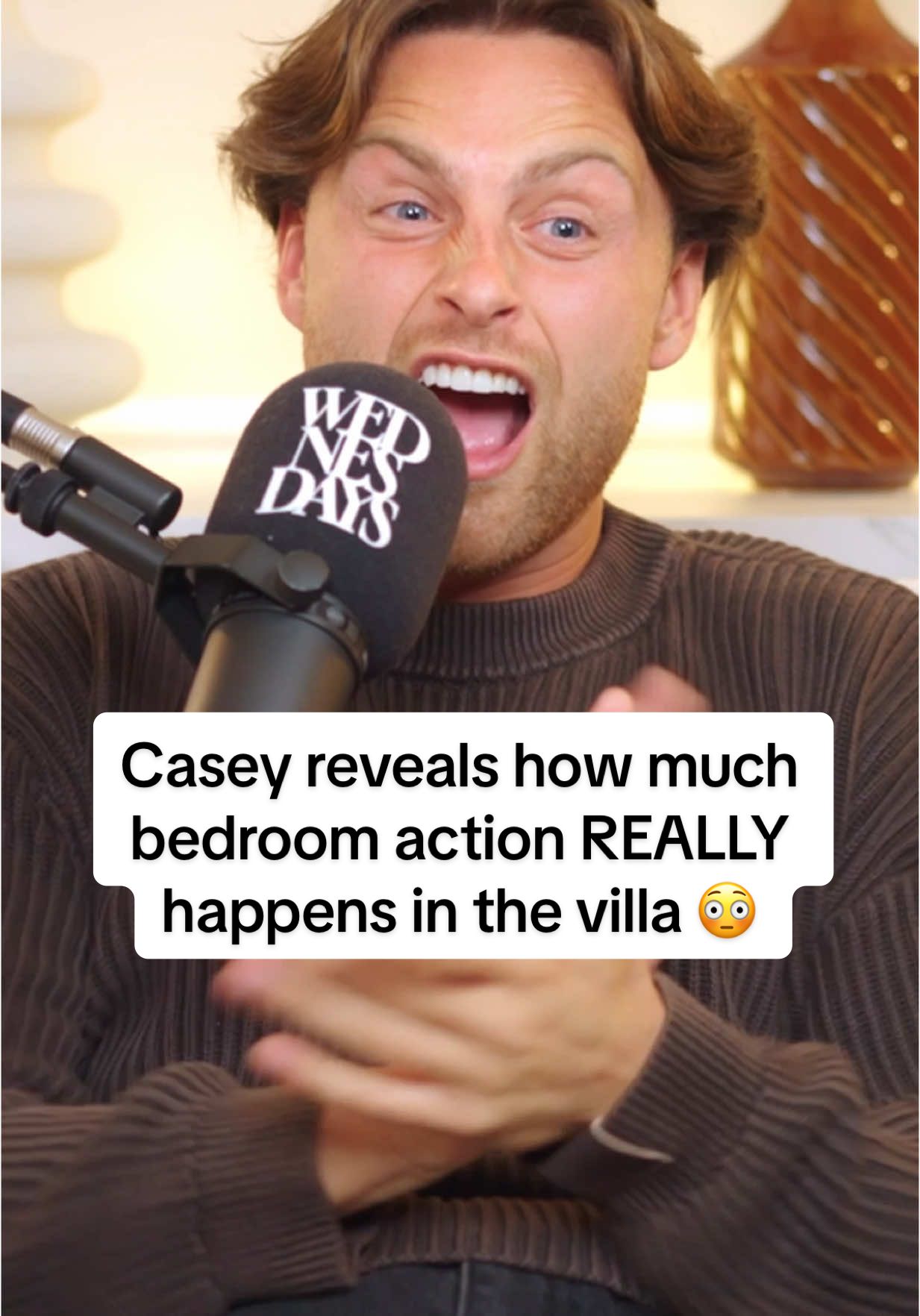 not the clapping Casey 🤣🤣🤣 @Casey O’Gorman spills all about the Love Island bedroom antics this season. Search ‘Casey Love Island’ on YouTube for the full episode. @Sophie Habboo @Melissa #LoveIsland #caseyogorman #wednesdayspodcast #sophiehabboo #melissatattam 