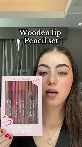 Wooden lip pencil set @BEAUTY CREATIONS MX  Amigas cuales fueron sus tonos favoritos? Las leo #fyp #beauty #fypシ゚ #makeup #beautycreations #lip #lipstick #lips #lipliner #lipliners 