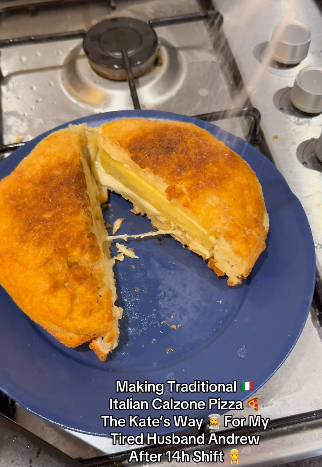 🇮🇹 Italy Part 13: Traditional Calzone Pizza 🍕 The Kate’s Way 👩‍🍳 #italianfood #calzone #pizza #husband #wife #katesway #britishfood 