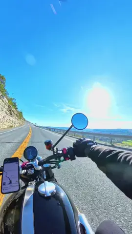 Spring’s up (pollen overload)  #upstateny #motorcycle #motorcyclesoftiktok #motolife #scenicdrive #exploreny #insta360 #rondoutreservoir 