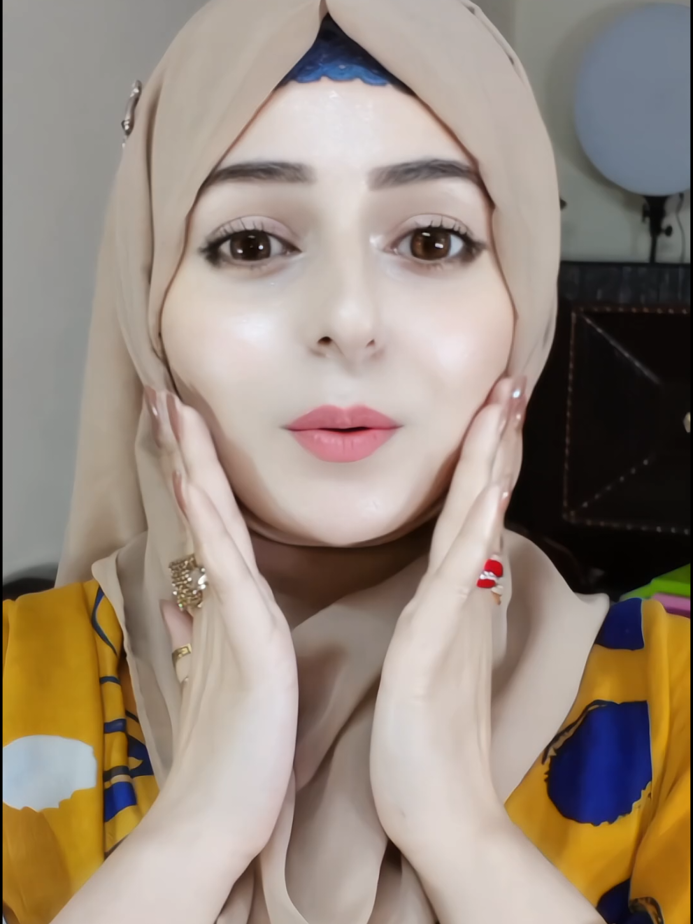 flawless dewy foundation hacks✨  #tipsandtricks #beautyhacks #skincare #skincareroutine #brightening #GlowUp #beauty #foundationhack #foundation 