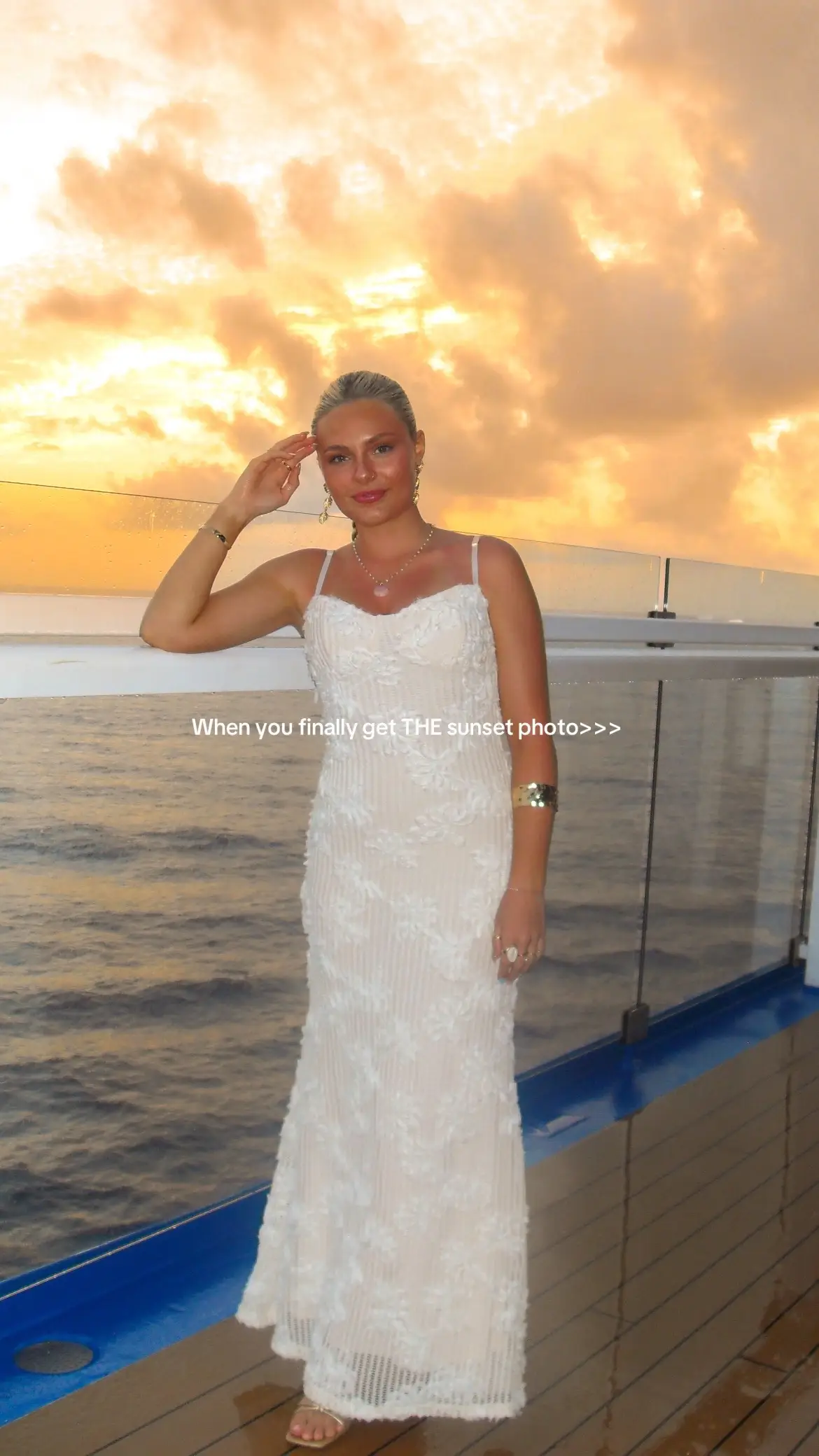 #forthegirls #relatable #sunsetpics #vacationoutfits 