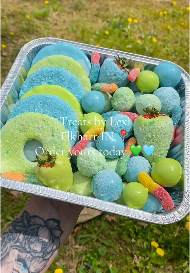 😋🥰  #candiedfruit #treatyourself #treatmakeroftiktok #treatmaker #candiedgrapes #fypシ #fyp #foryoupage #foryou #sweettooth #sweettreat 