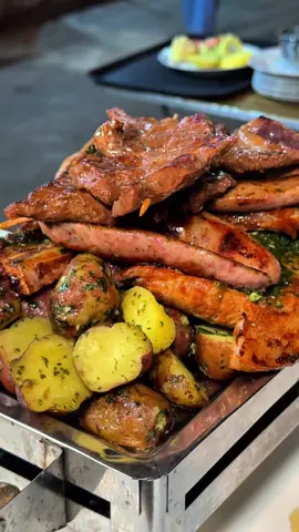 Etiqueta en lo comentarios con quién te acabarías todo esto 😮‍💨🔥 📍Visítanos en Av. Próceres de Huandoy 7749. Urb. Pro, Los Olivos . . . #combinado #parrilla #carnes #anticuchos #limaperu #losolivos #fyp #brutal 