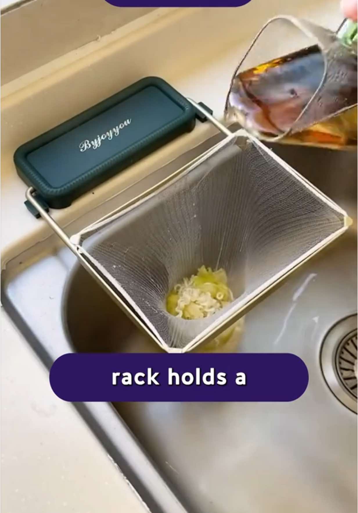 🚰 Say goodbye to clogged sinks! 🌊 Our Suction Cup Sink Strainer keeps debris out and your drains flowing. Ready to simplify your kitchen? 🧼✨ #HomeHacks #KitchenGadgets