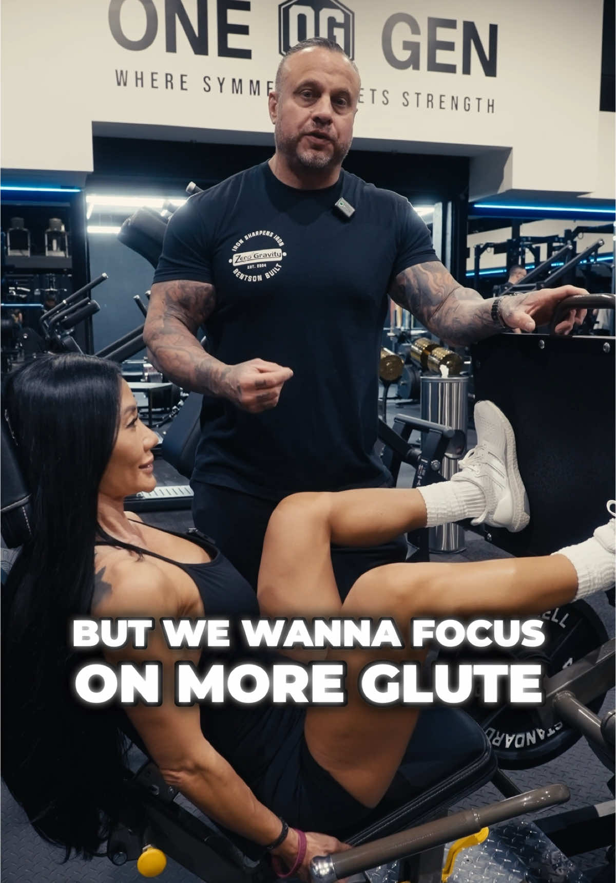 We talk about the art of bodybuilding and how to target specific muscle groups, like the glutes, for different divisions. We focus on Angie Miranda, an IFBB pro in the fit model division, and demonstrate a reverse lunge exercise on a squat machine to target the glutes. #bodybuilding #fitmodel #glutes #reverselunge #squatmachine 