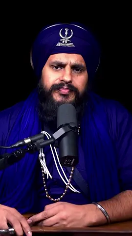 Mata Nanak Ji was worried that her youngest son, Sri Tegh Bahadur Sahib Ji, would be forgotten. She questioned why he was left empty, while others were granted cities of power. 💭 She asked the Guru, 