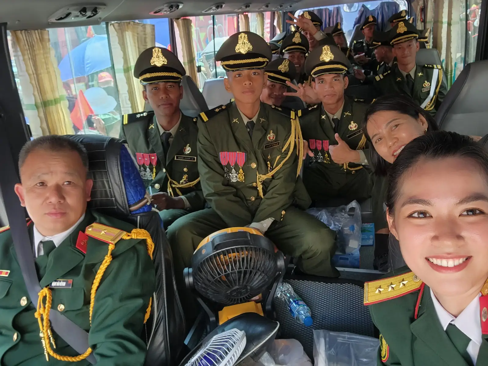 vài tấm kỷ niệm