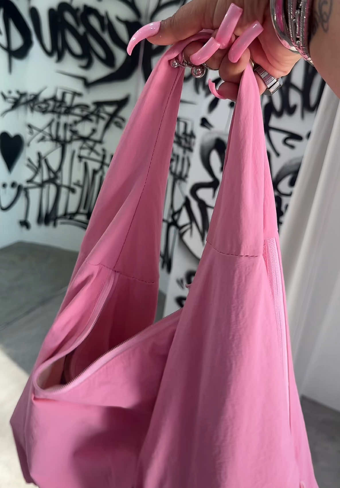 She’s soooooo cute I can’t take it #mothersday #mothersdaygift #purse #outfitinspo 