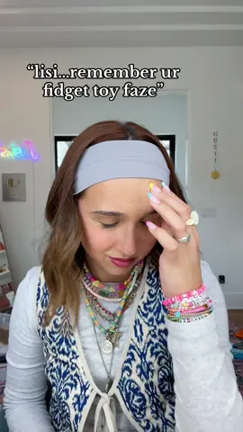 was my thing for like 3 years hahah!! 🌼🍬💐🪼☀️#relatable #fidgettoys #relateablecontent #fidget #fidgettoy #fidgetfun #funny #fidgettoysera #faze #middleschool #icantgoback #cantgoback #embarrassing #fidgettoyasmr #fidgettoyacc #embarrassingmyself 