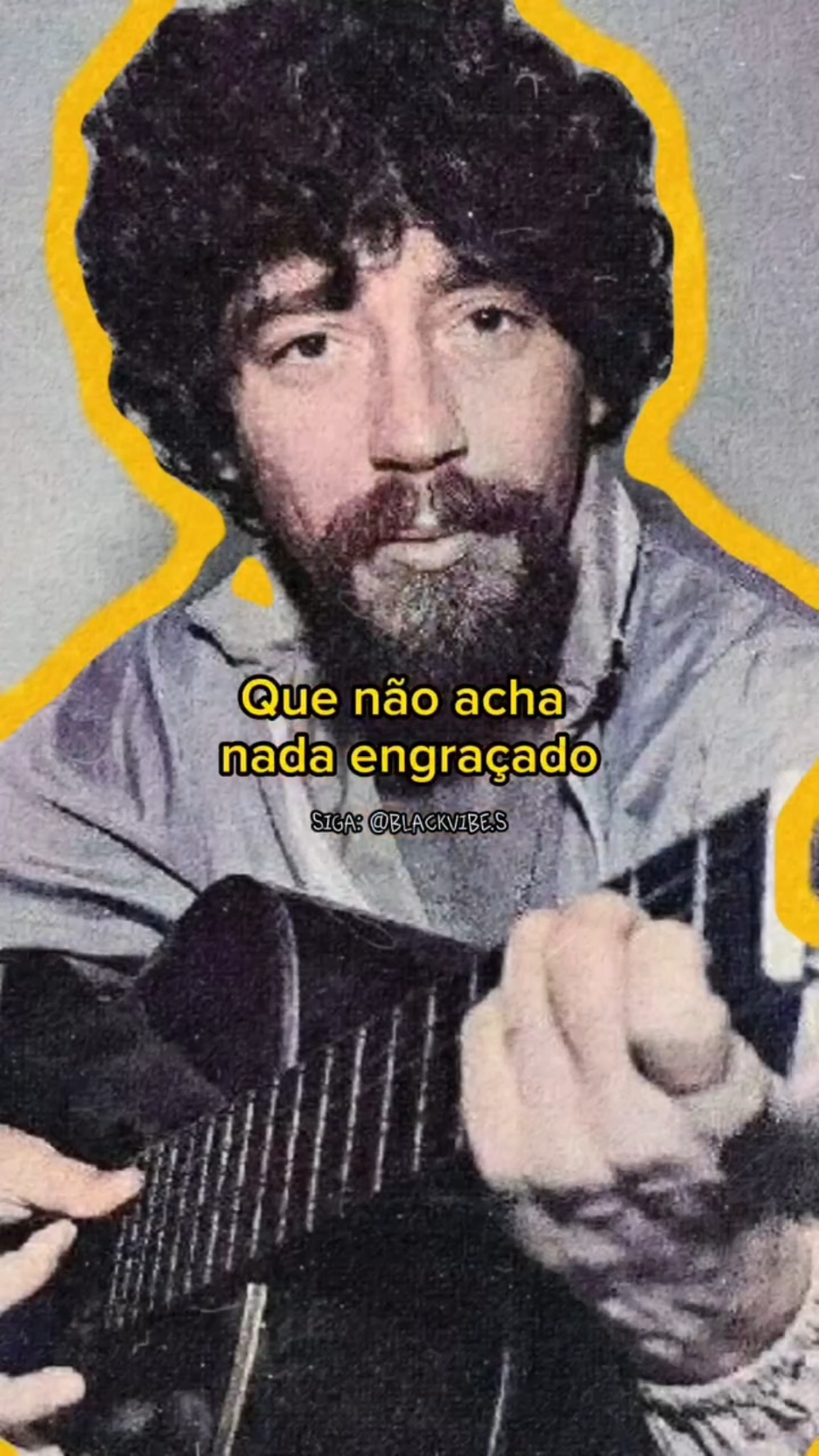 🎤 Raul Seixas - Ouro de Tolo. 📝 1973. 🖤 Siga: @blackvibe.s. . . . . . #raulseixas #ourodetolo #rock #rockbrasil #fyp #explorer #foryou #tocaraul #nostalgia #felicidade #dinheiro #anos70 #70s #musicaboa #tipografia #Flashback #letra #atemporal