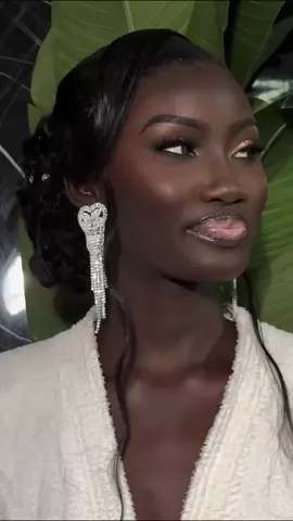 Ela é a modelo mais alta do mundo #curiosidades #modelo #negra 