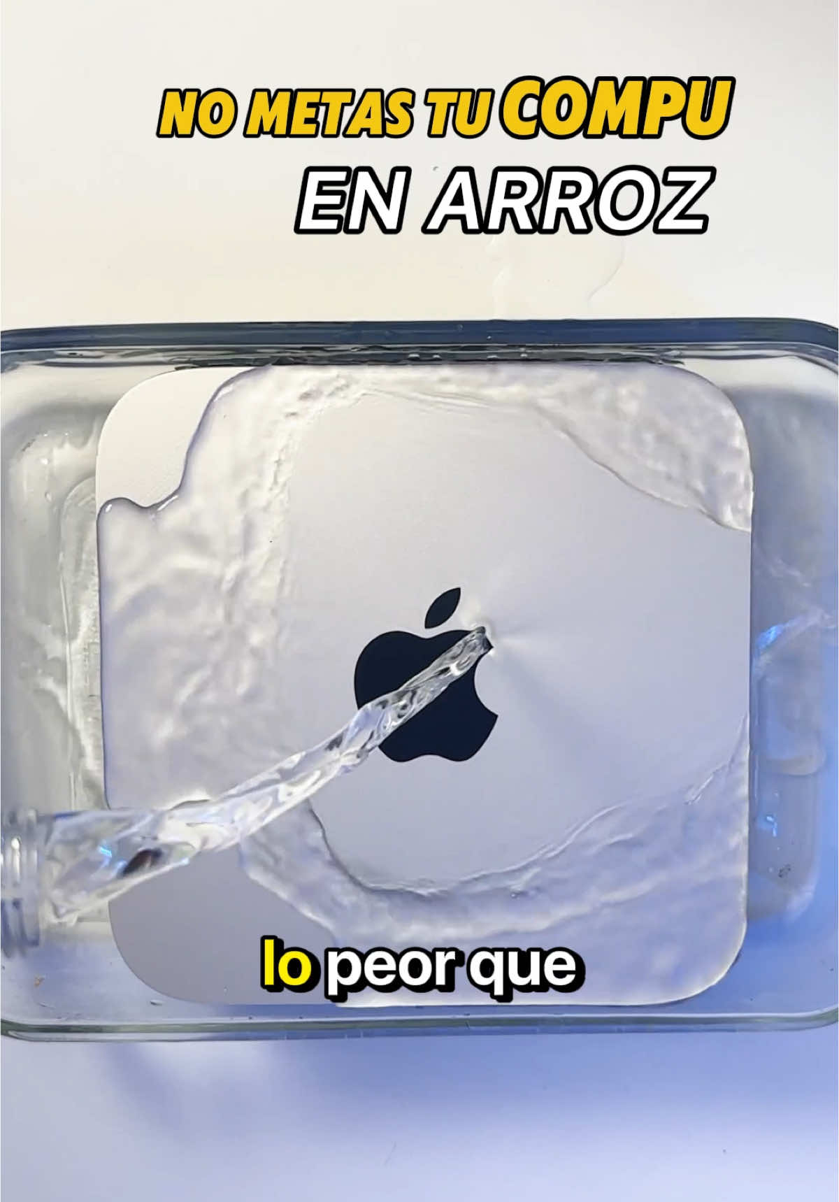 Si tú Mac mini se moja ¡NUNCA! la metas en arroz #macbook #macmini #macpro #reparacion #lluvia