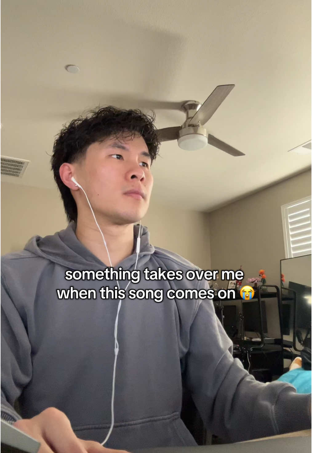 bro pleaseee make viet music mainstream #vietnamese #asian #fyp #vinahouse 