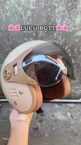 Helm selucu ini cuma 100rb 😭😭 yuk cekout sekarang sebelum kehabisan 😌 #helm #helmretro #helmsni #helmhijab #hijabfriendly #helmwanita #helmcowok #fyp #fypシ゚ 