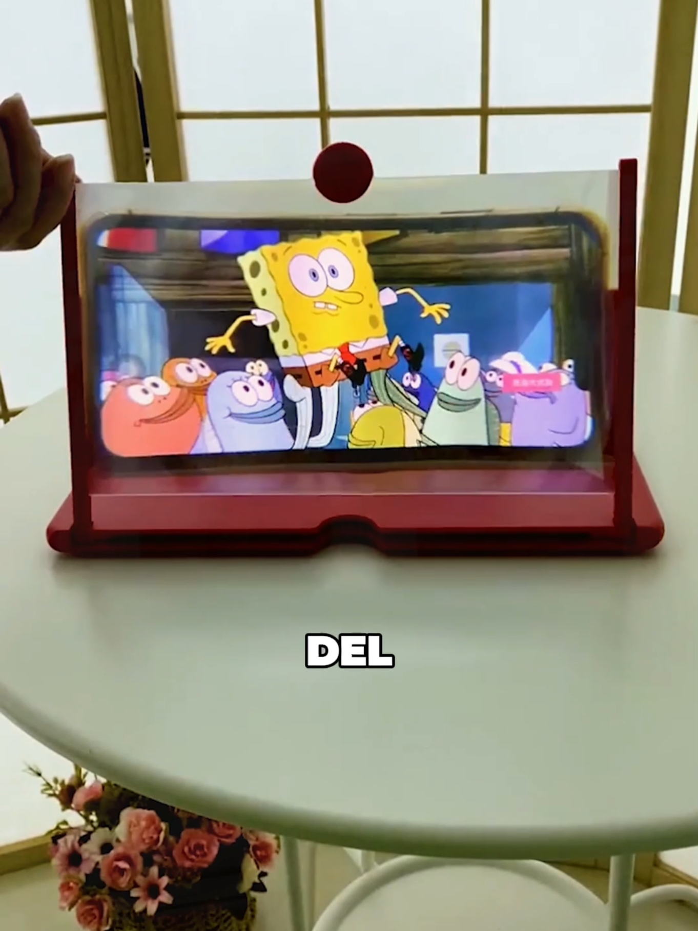 ¿Cansado de ver todo en una pantalla pequeña? Este amplificador de pantalla mejora la experiencia desde tu celular, dándote una vista mucho más cómoda y envolvente. Ideal para películas, partidos o videos. Beneficios: Imagen ampliada en alta definición Comodidad visual gracias a su curvatura Compatible con todos los smartphones Con envío gratis y pago contraentrega. Convierte tu celular en un mini teatro.