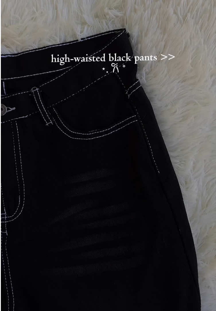 i'm inloveee😍 #pants #highwaist #darkpants #blackpants #jeans #jeanshighwaist #jeansoutfit #pantalon 
