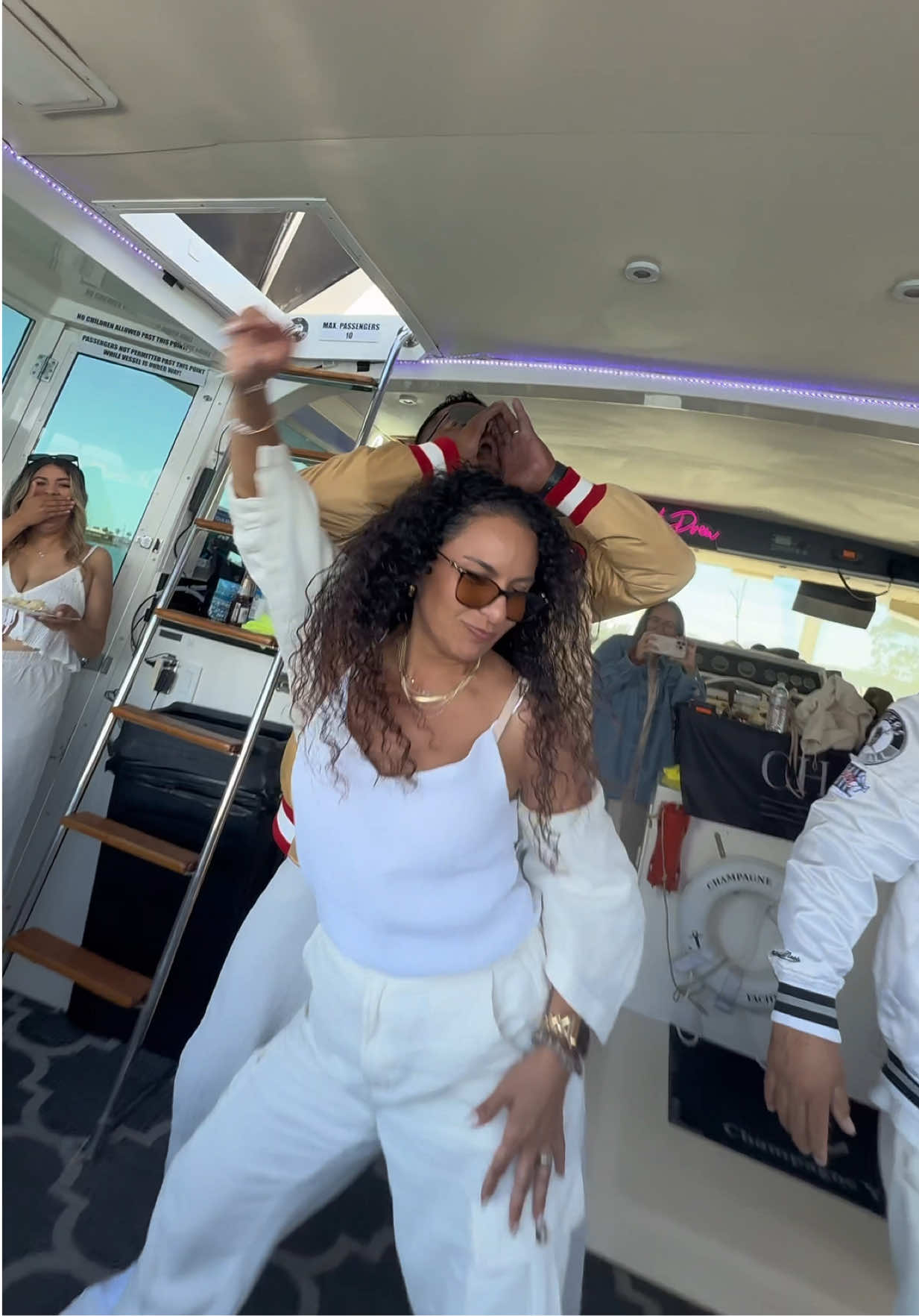 not grandma HYPING MOM UP 😭😂 🛥️IG: davechampagne #theaguilars #mom #joke 