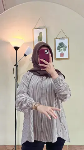 Kemeja stripe nya simple enak banget dipakai #outfitsimple #racuntiktok #racuntiktokshop #kemeja #kemejastripe #kemejasimple #fyp 