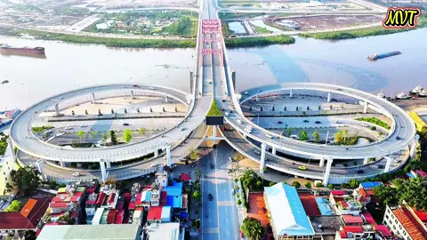 Trung tâm hành chính mới của Hải Phòng đang được xây dựng tại thành phố Thuỷ Nguyên. Diện tích 317ha, tổng mức đầu tư gần 10.000 tỷ đồng, gồm 14 khố nhà đối xứng