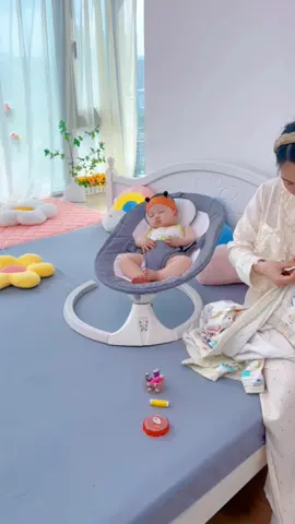 Nôi điện tự động,ru ngủ dành cho bé kết hợp điều khiển từ xa Bluetooth thông minh #đồdùngchobé #đồchơichobé #đồdùngtiệních #nộitrợ #fyp 