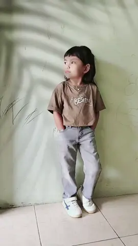 gak skena gak kena [laughwithtears] anjay [thinking]