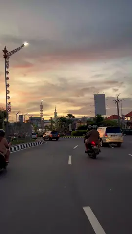 mei, m nyaa? memilikimu (misalnya) #fypシ゚ #nightride #sunset #aesthetic #ride 