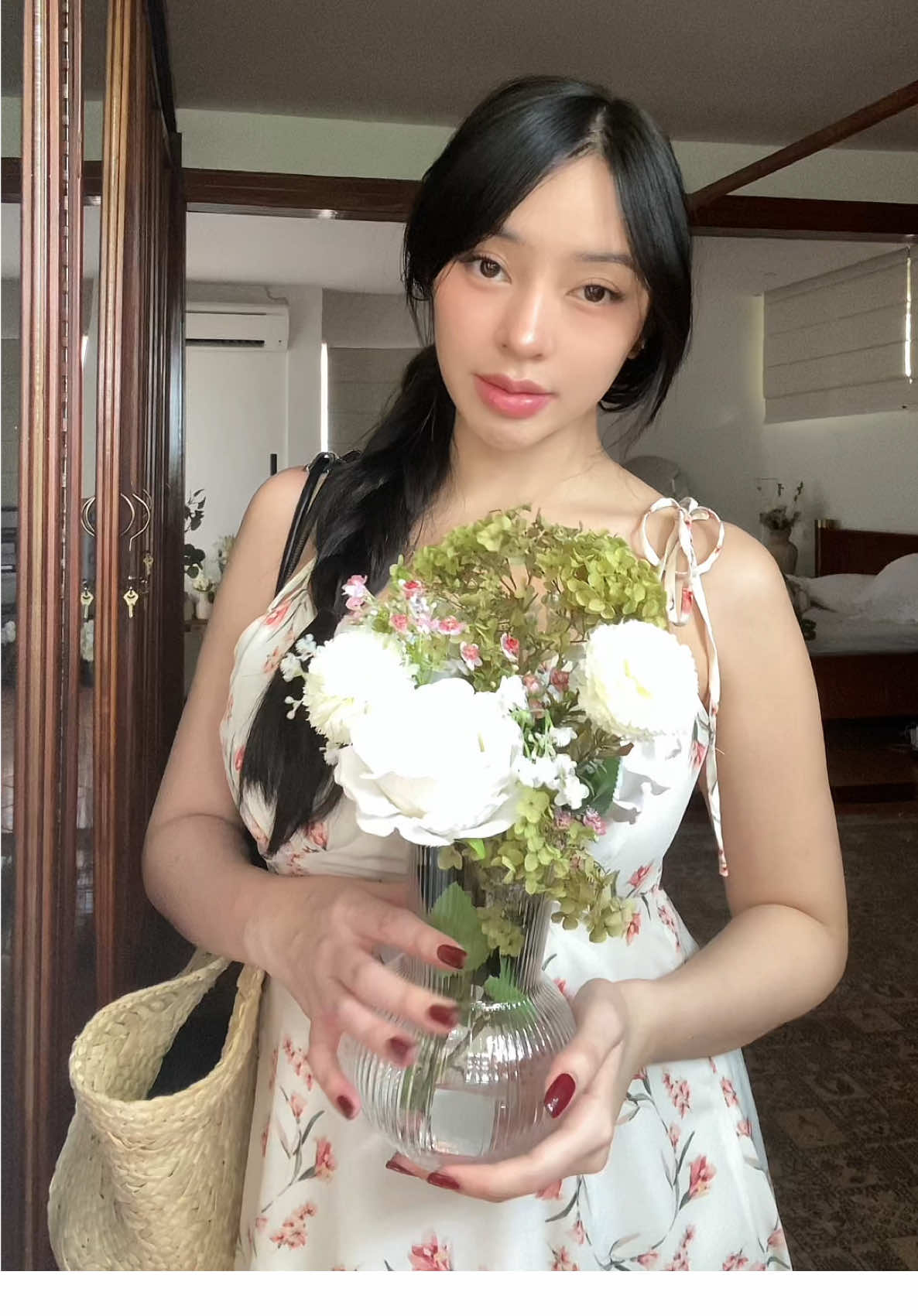 fresh flowers (and skin) every morning! 💐