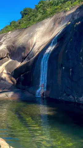📍Cachoeira do Saco Bravo, Paraty - RJ vídeo: Instagram/stellinhadbl #foryou #TikTok #viral #trendingvideo #trending #riodejaneiro #paraty #nature #fyp #videoviral #ladygaga 
