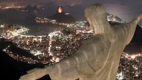 #party #brazil #city #central #night #life #on #fyp #fyp #fkae bidy fake body