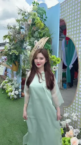 Đi bưng mâm 🥹