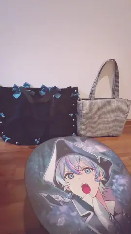 有明1日目この痛バで参戦します♡.·*. ぜひ見つけてね.ᐟ‪.ᐟ あと撮るの下手でごめん( ; ; ) #シクフォニ  共依存、嫁 @音寧千怜🎼🌸  @音寧 みあ🎼👑  @音寧さら🎼☔️🦈 