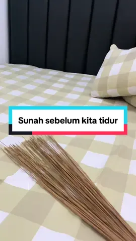 Jangan lupa untuk kibras kasur setiap kita hendak tidur.. semoga bermanfaat.. selamat istirahat tetangga online semua ❤️❤️❤️#masyaallahtabarakkallah #homedecor #rumahminimalis 