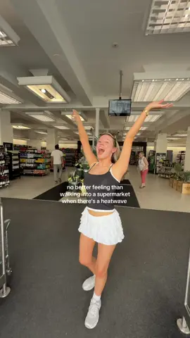 m&s saving the day 