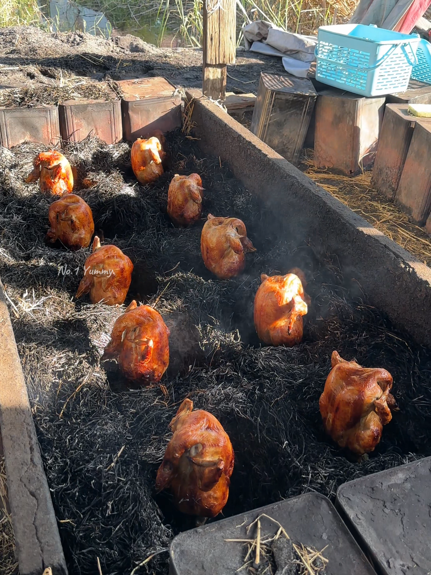 Amazing Traditional Thai hay roasted chicken process. #streetfood #yummy #asmr #thailand #bangkok #fpy #fpyシ  📍พิกัด : ลุงพินไก่อบฟาง นครปฐม ☎️ : 086-1746433