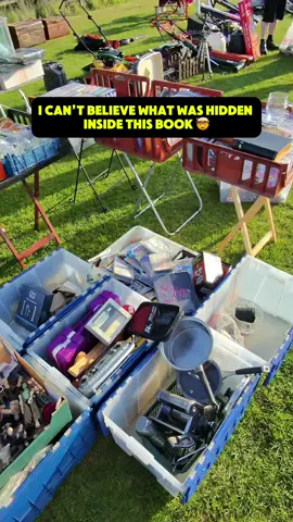 I had to buy it!! #Carboot #carbootsale #carbootfind #carbootfinds #carbooting #fleamarket #yardsale #garagesale #thrifting #thrift #thriftshopfinds #thriftshop #charityshop #charityshopfind 