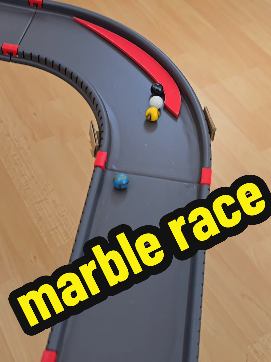 Every race one marble is eleminated, stay until the end !