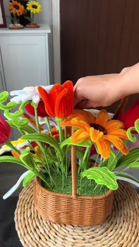 😊🫶✨ #pipecleaners  #giftideas  #giftforher  #pipecleaner  #pipecleanerflowers  #pipecleanerart  #handmadewithlove  #handmadeflower  #diyflower  #pipecleanercrafts   #pipecleanerbouquet #handmadeuk #suffolk #england #uk 