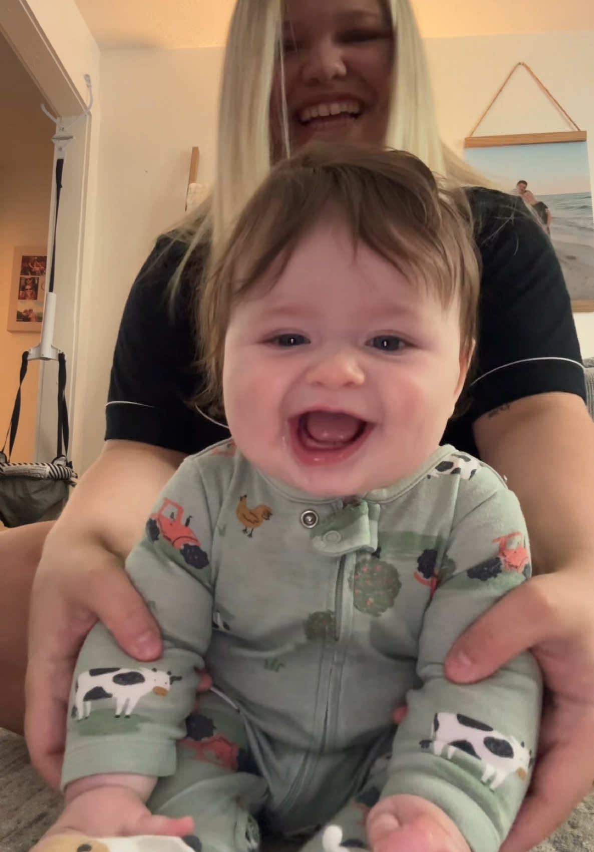 The hair😂 #funnybaby #babylaugh #cutebaby #parentlife #babiesoftiktok #momhumor #sahmlife #sahm #fyp #viral 
